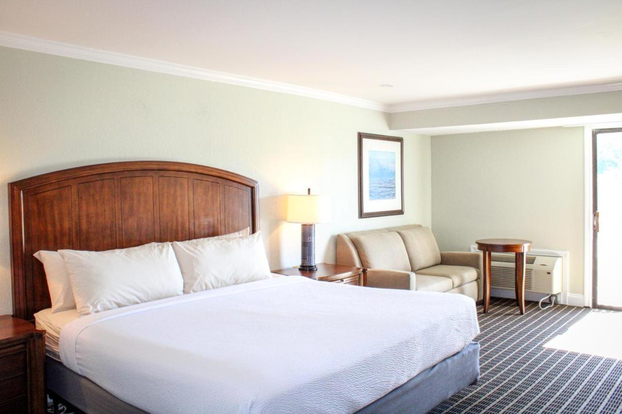 Cape Cod Irish Village - The Emerald Resort Барнстейбл Экстерьер фото